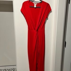 Beautiful red tulip bottom midi dress